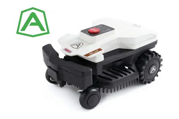 Un robot tagliaerba Ambrogio bianco e nero, con il logo verde della A